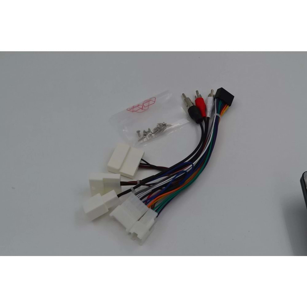 Toyota Yaris 2005-2012 9 İnç Multimedya Çerçevesi